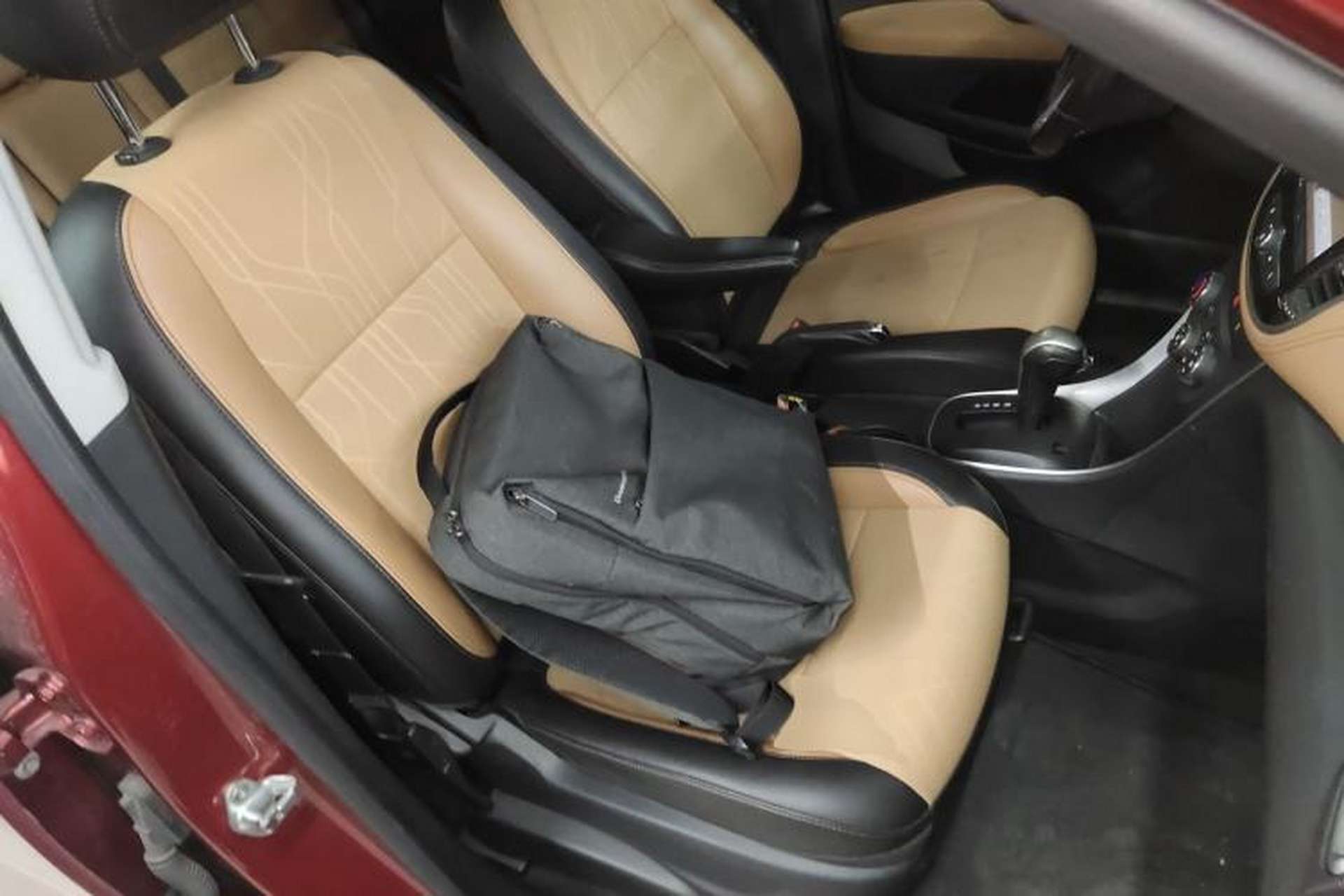 Used Chevrolet Trax 2017 1.4T Automatic Two-Wheel Drive Luxury Version Right Front Seat