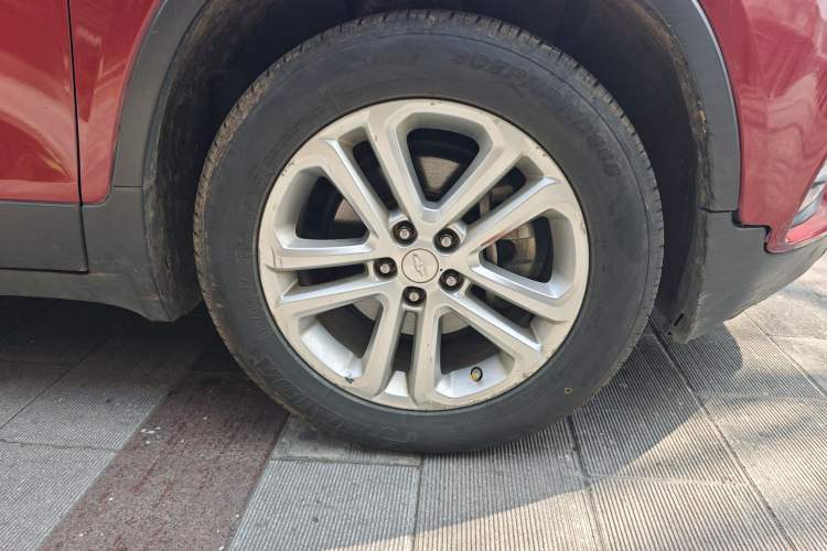 Used Chevrolet Trax 2017 1.4T Automatic Two-Wheel Drive Comfort Version Right Front Wheel Hub
