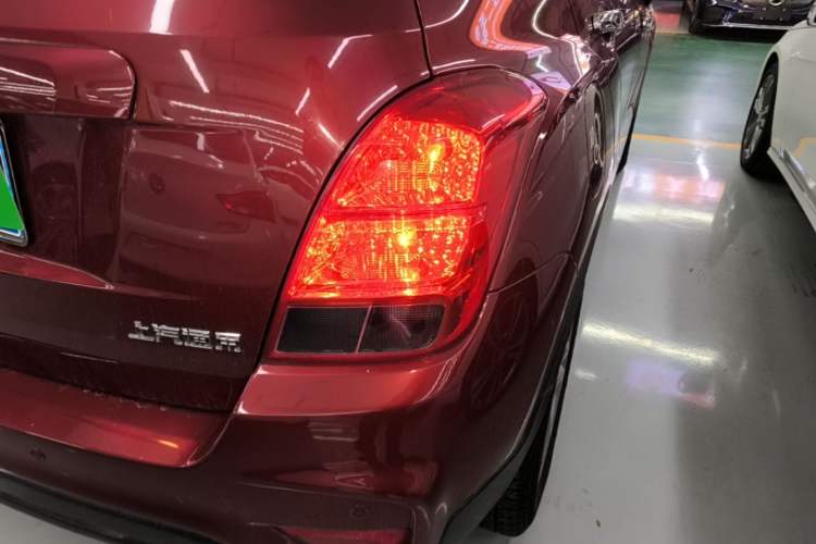 Used Chevrolet Trax 2017 1.4T Automatic Two-Wheel Drive Comfort Version Right Rear Taillight