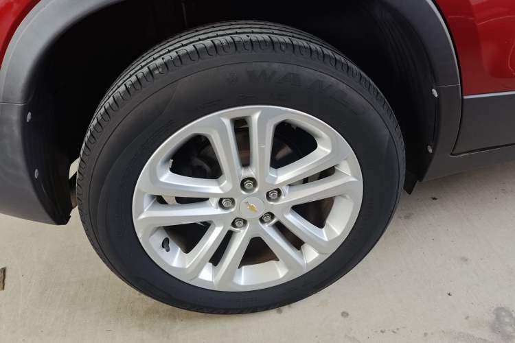 Used Chevrolet Trax 2017 1.4T Automatic Two-Wheel Drive Luxury Version Right Rear Wheel Hub