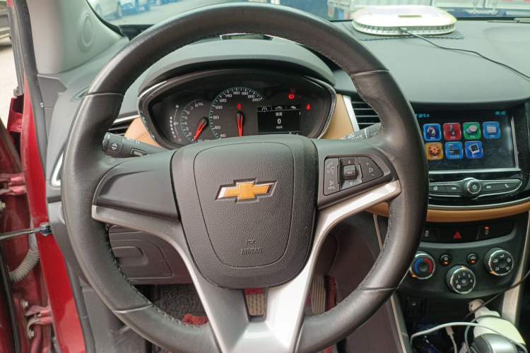 Used Chevrolet Trax 2017 1.4T Automatic Two-Wheel Drive Luxury Version Steering Wheel