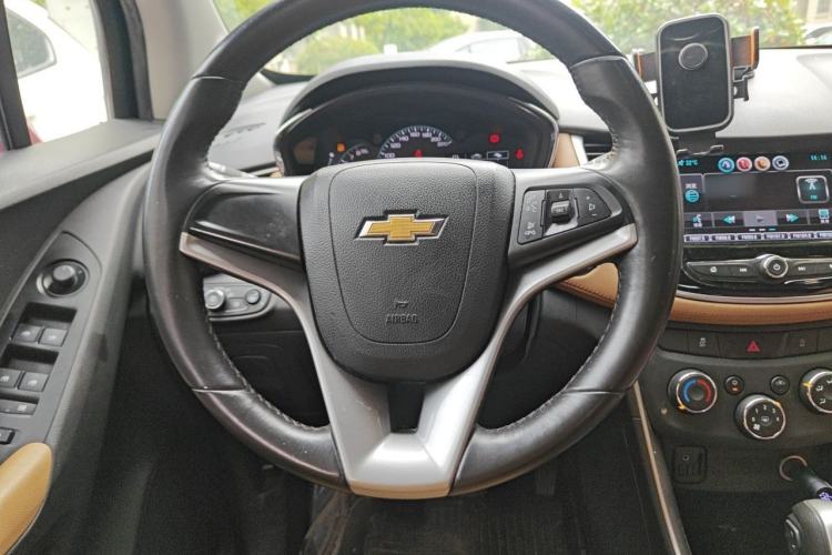 Used Chevrolet Trax 2017 1.4T Automatic Two-Wheel Drive Luxury Version Steering Wheel