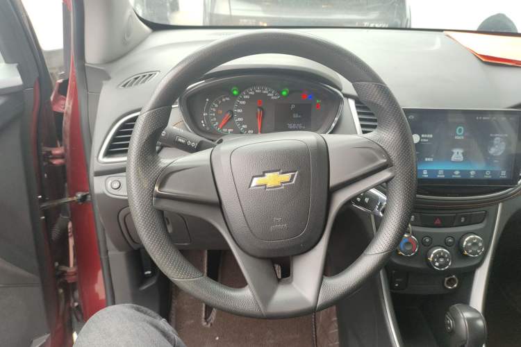 Used Chevrolet Trax 2017 1.4T Automatic Two-Wheel Drive Comfort Version Steering Wheel
