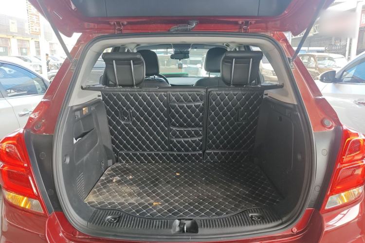 Used Chevrolet Trax 2017 1.4T Automatic Two-Wheel Drive Luxury Version Trunk
