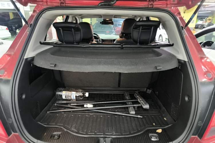 Used Chevrolet Trax 2017 1.4T Automatic Two-Wheel Drive Comfort Version Trunk