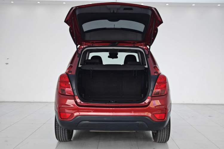 Used Chevrolet Trax 2017 1.4T Automatic Two-Wheel Drive Comfort Version Trunk