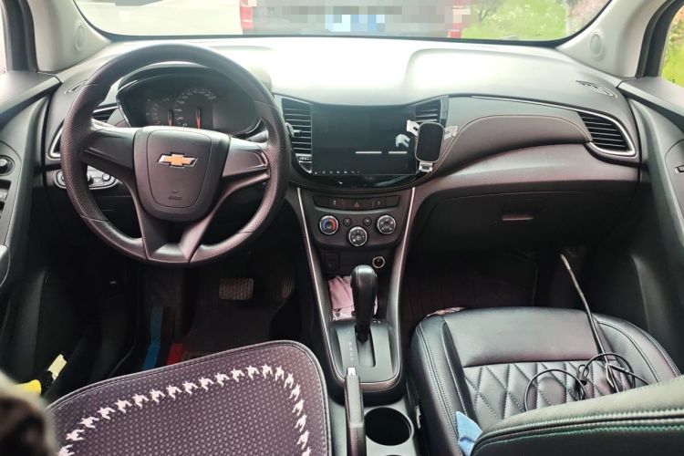 Used Chevrolet Trax 2017 1.4T Automatic Two-Wheel Drive Comfort Version Interior 2