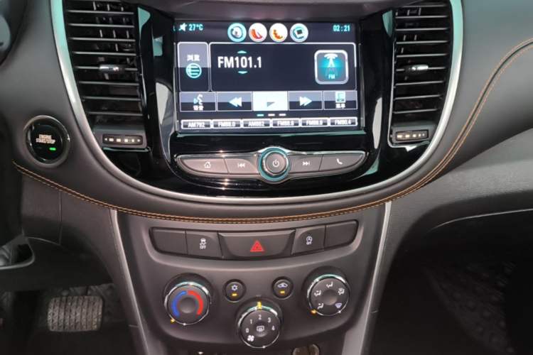 Used Chevrolet Trax 2017 1.4T Automatic Two-Wheel Drive Luxury Version Audio And AC Panel
