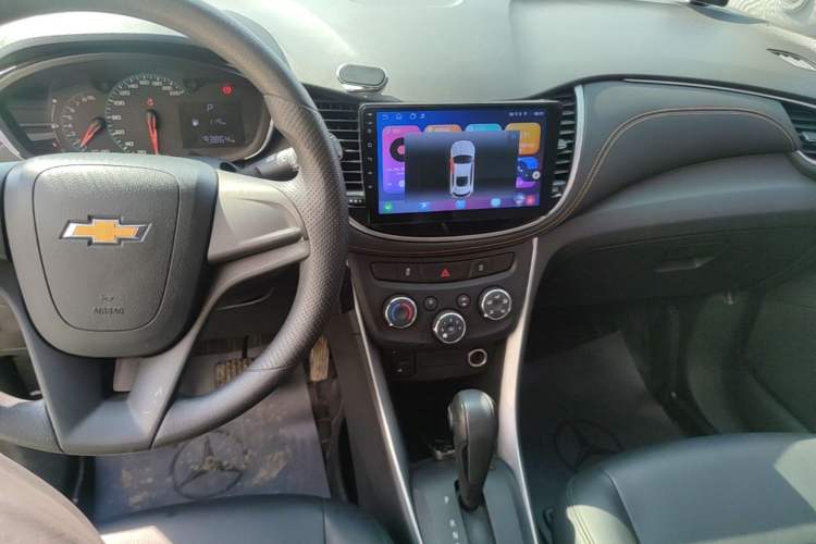 Used Chevrolet Trax 2017 1.4T Automatic Two-Wheel Drive Comfort Version Audio And AC Panel