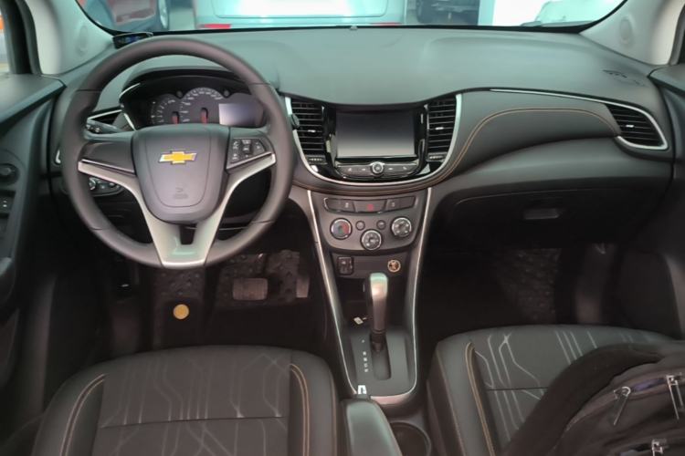 Used Chevrolet Trax 2017 1.4T Automatic Two-Wheel Drive Luxury Version Center Console