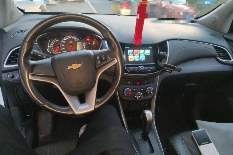 Used Chevrolet Trax 2017 1.4T Automatic Two-Wheel Drive Luxury Version Center Console