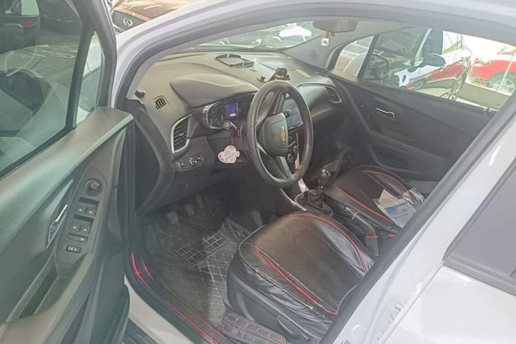 Used Chevrolet Trax 2017 1.4T Manual Two-Wheel Drive Comfort Model Driver Seat