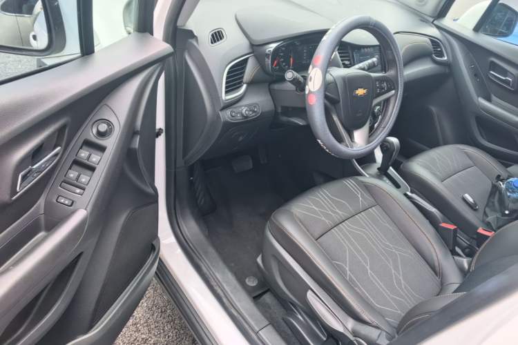 Used Chevrolet Trax 2017 1.4T Automatic Two-Wheel Drive Luxury Version Driver Seat