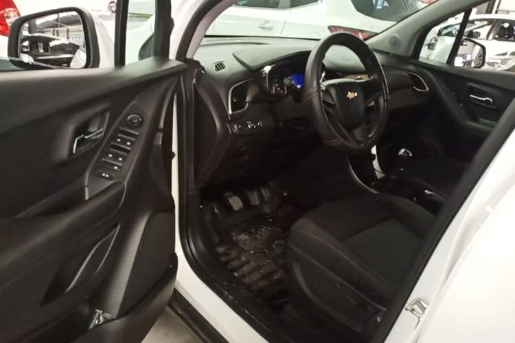 Used Chevrolet Trax 2017 1.4T Manual Two-Wheel Drive Comfort Model Driver Seat