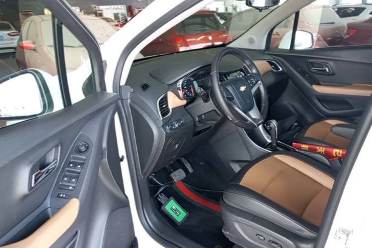 Used Chevrolet Trax 2017 1.4T Automatic All-Wheel-Drive Flagship Model Driver Seat