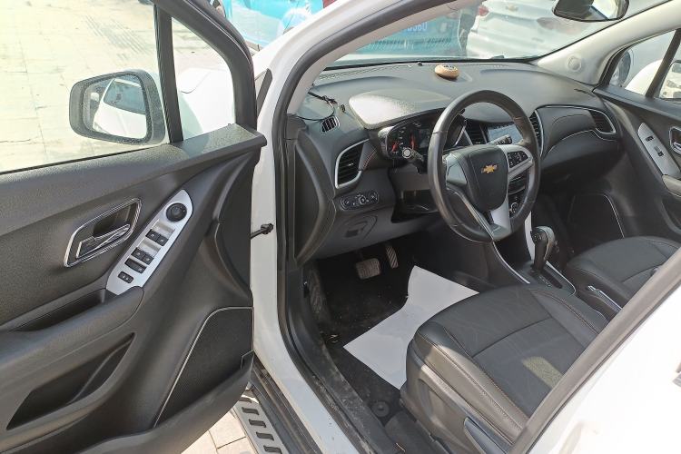 Used Chevrolet Trax 2017 1.4T Automatic Two-Wheel Drive Luxury Version Driver Seat