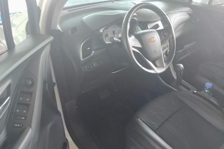 Used Chevrolet Trax 2017 1.4T Automatic Two-Wheel Drive Luxury Version Driver Seat