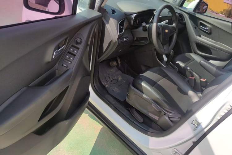 Used Chevrolet Trax 2017 1.4T Automatic Two-Wheel Drive Comfort Version Driver Seat