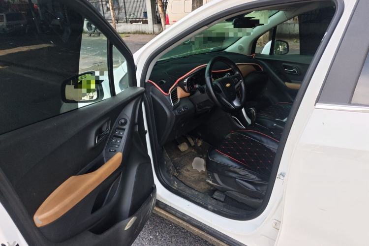 Used Chevrolet Trax 2017 1.4T Automatic Two-Wheel Drive Luxury Version Driver Seat