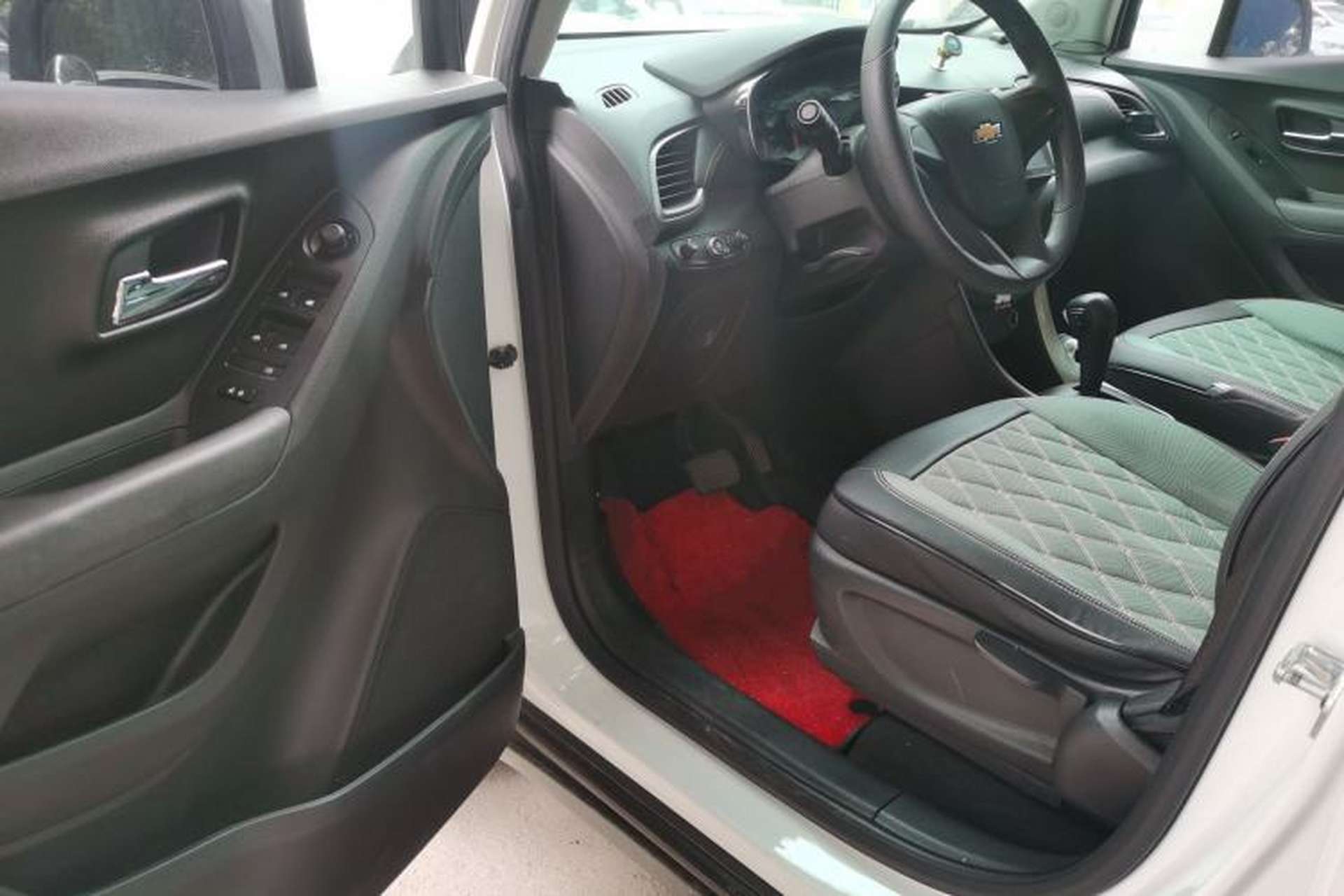 Used Chevrolet Trax 2017 1.4T Automatic Two-Wheel Drive Comfort Version Driver Seat