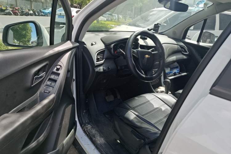 Used Chevrolet Trax 2017 1.4T Automatic Two-Wheel Drive Comfort Version Driver Seat