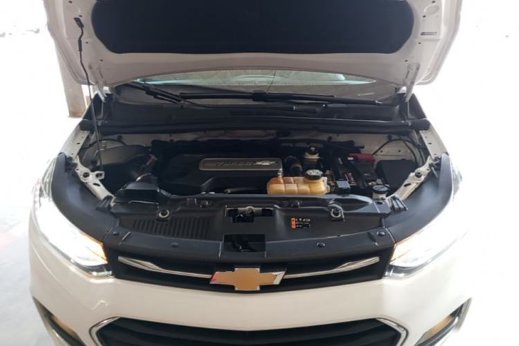 Used Chevrolet Trax 2017 1.4T Automatic All-Wheel-Drive Flagship Model Engine Bay