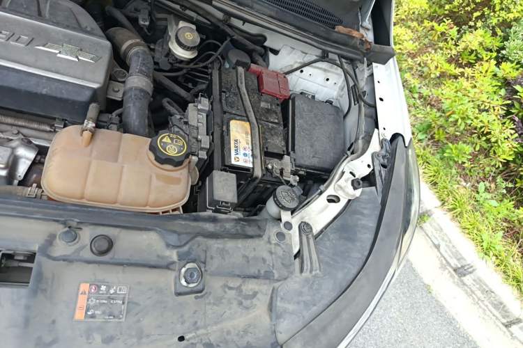 Used Chevrolet Trax 2017 1.4T Automatic Two-Wheel Drive Comfort Version Engine Bay Left