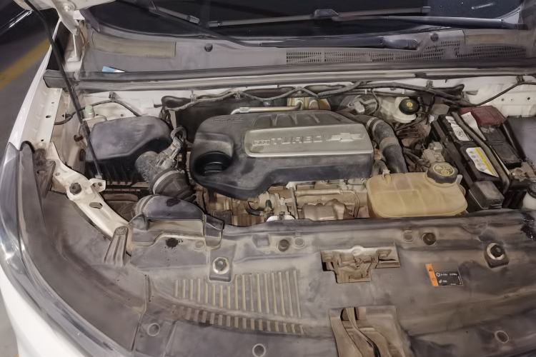 Used Chevrolet Trax 2017 1.4T Automatic Two-Wheel Drive Comfort Version Engine Bay Right