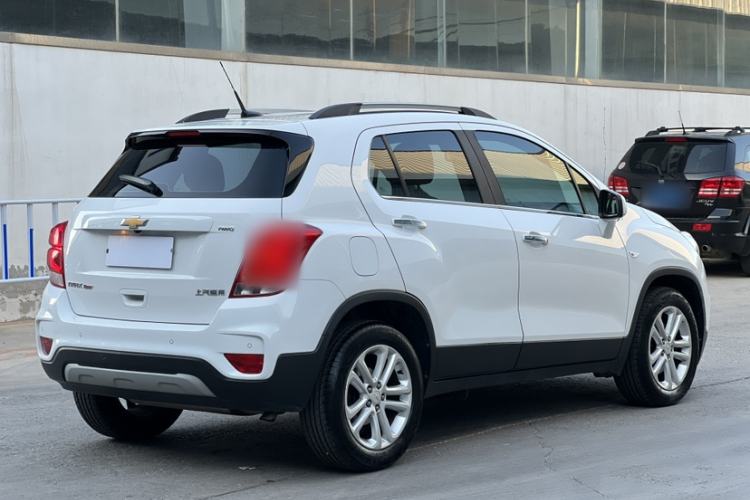 Used Chevrolet Trax 2017 1.4T Automatic All-Wheel-Drive Flagship Model Exterior 1