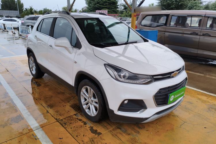 Used Chevrolet Trax 2017 1.4T Automatic Two-Wheel Drive Luxury Version Exterior 2
