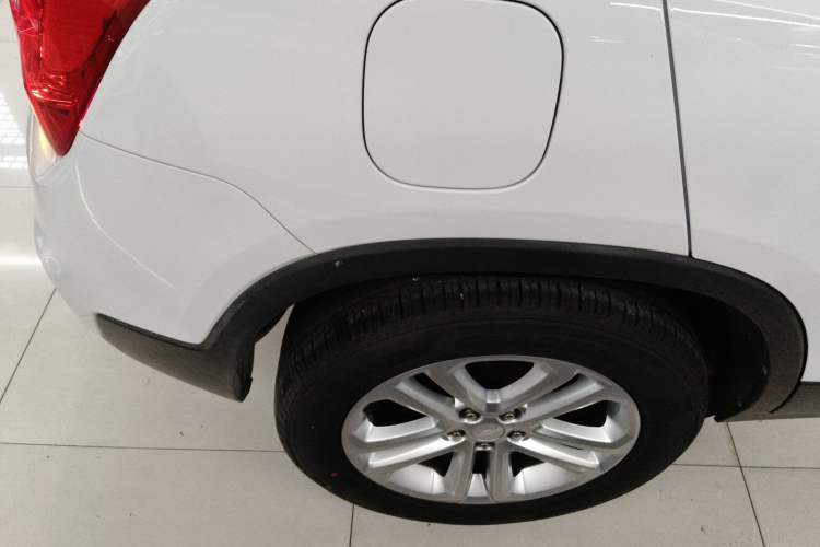 Used Chevrolet Trax 2017 1.4T Manual Two-Wheel Drive Comfort Model Exterior 2