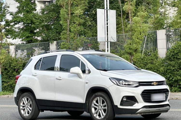 Used Chevrolet Trax 2017 1.4T Automatic Two-Wheel Drive Luxury Version Exterior 2