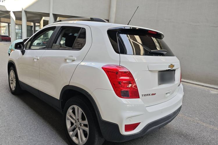Used Chevrolet Trax 2017 1.4T Automatic Two-Wheel Drive Luxury Version Exterior 3