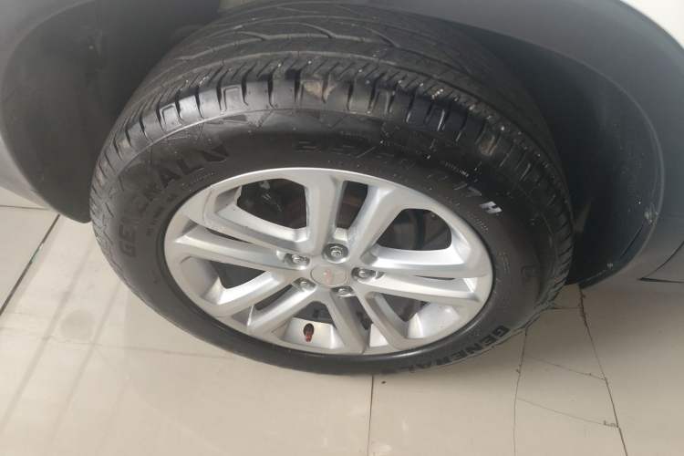 Used Chevrolet Trax 2017 1.4T Automatic Two-Wheel Drive Comfort Version Exterior 3