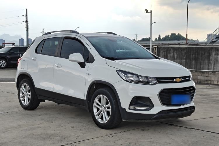 Used Chevrolet Trax 2017 1.4T Automatic Two-Wheel Drive Comfort Version Exterior 3