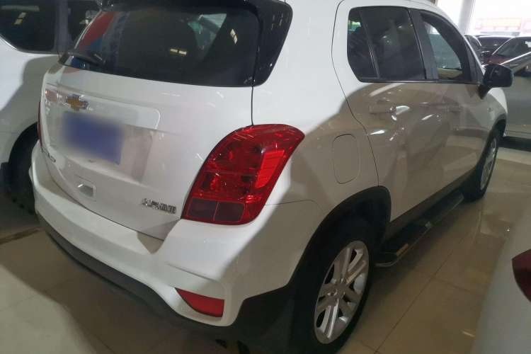 Used Chevrolet Trax 2017 1.4T Manual Two-Wheel Drive Comfort Model Exterior 3