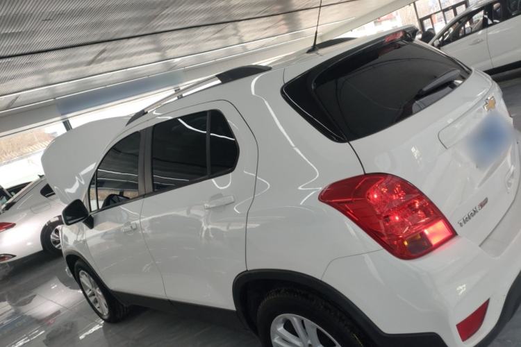Used Chevrolet Trax 2017 1.4T Automatic Two-Wheel Drive Comfort Version Exterior 3