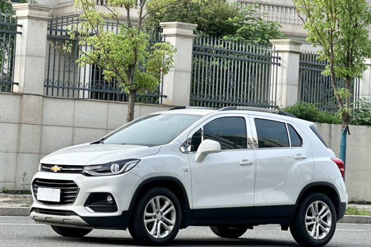 Used Chevrolet Trax 2017 1.4T Automatic Two-Wheel Drive Luxury Version Exterior 3
