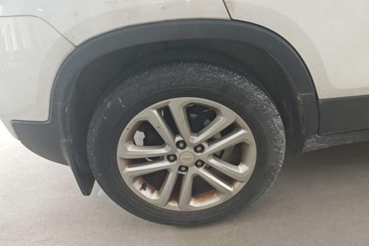 Used Chevrolet Trax 2017 1.4T Automatic Two-Wheel Drive Comfort Version Exterior 5