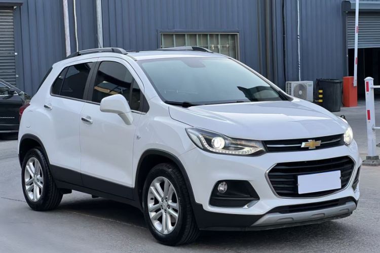 Used Chevrolet Trax 2017 1.4T Automatic All-Wheel-Drive Flagship Model Exterior 5