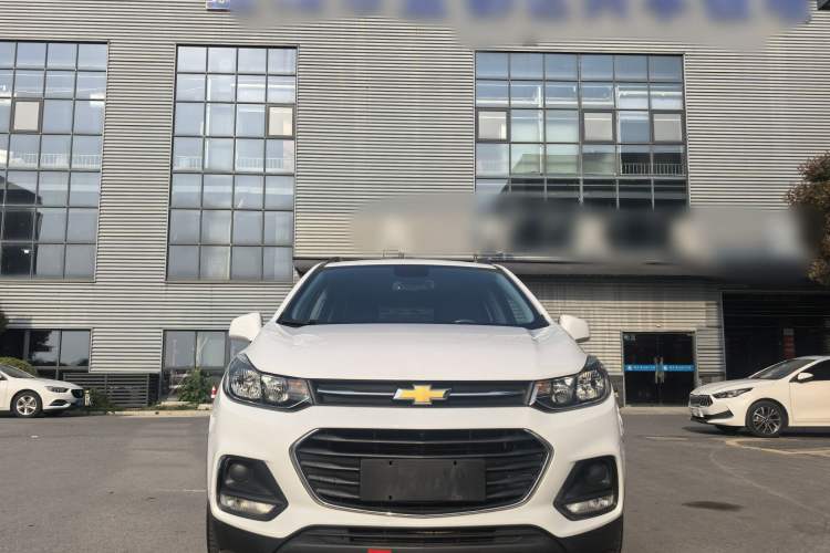 Used Chevrolet Trax 2017 1.4T Manual Two-Wheel Drive Comfort Model Exterior 5