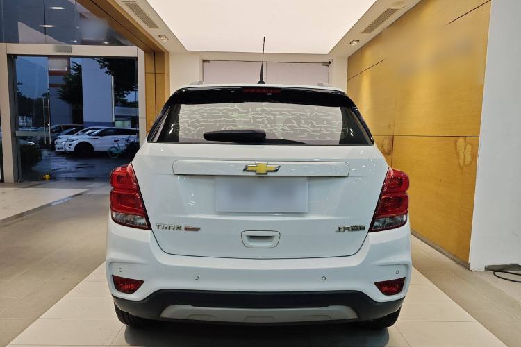 Used Chevrolet Trax 2017 1.4T Automatic Two-Wheel Drive Luxury Version Exterior 5
