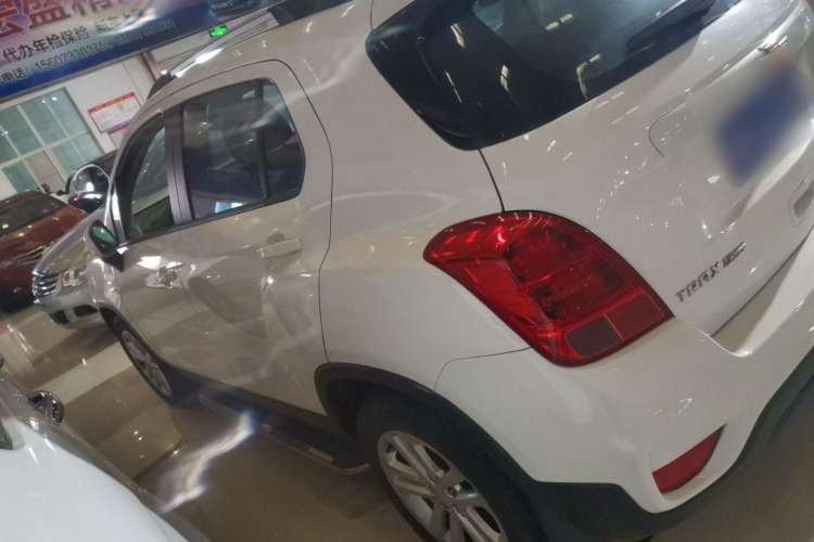 Used Chevrolet Trax 2017 1.4T Manual Two-Wheel Drive Comfort Model Exterior 5