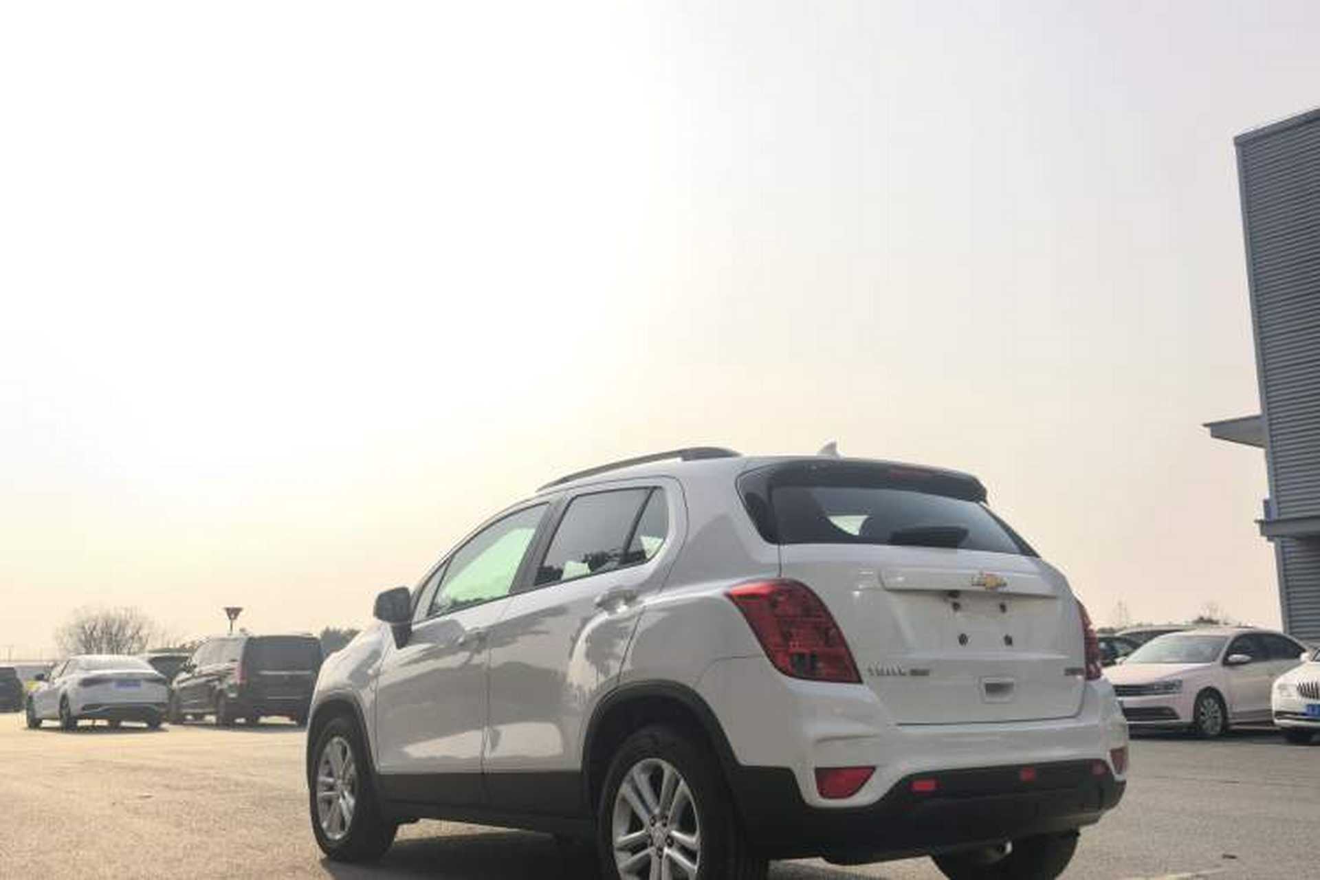 Used Chevrolet Trax 2017 1.4T Manual Two-Wheel Drive Comfort Model Exterior 6