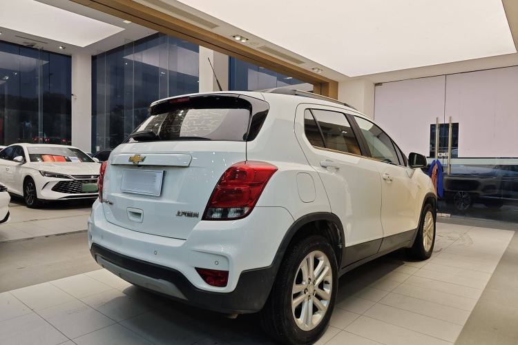 Used Chevrolet Trax 2017 1.4T Automatic Two-Wheel Drive Luxury Version Exterior 6