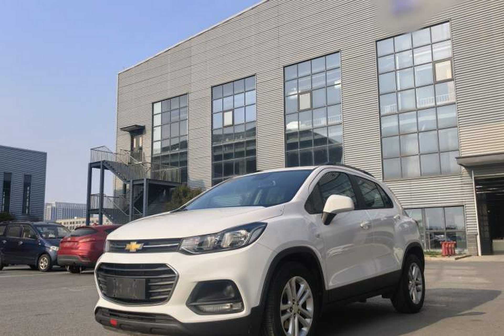 Used Chevrolet Trax 2017 1.4T Manual Two-Wheel Drive Comfort Model Front Left 45 Deg