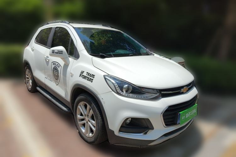 Used Chevrolet Trax 2017 1.4T Automatic Two-Wheel Drive Luxury Version Front Right 45 Deg