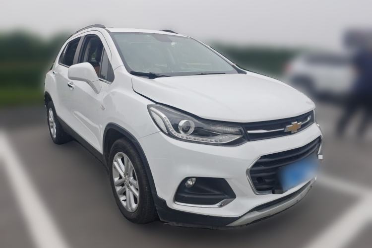 Used Chevrolet Trax 2017 1.4T Automatic All-Wheel-Drive Flagship Model Front Right 45 Deg