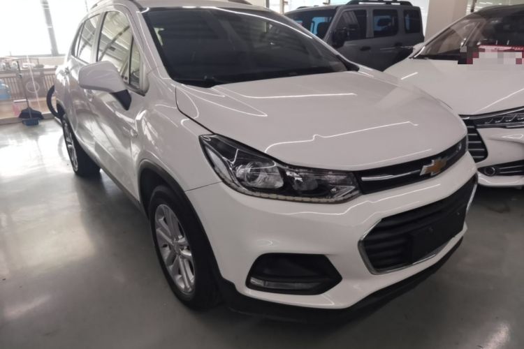 Used Chevrolet Trax 2017 1.4T Automatic Two-Wheel Drive Comfort Version Front Right 45 Deg