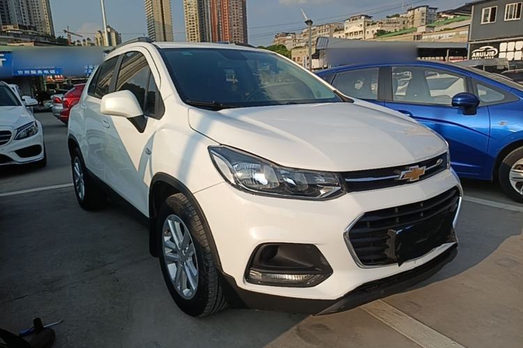 Used Chevrolet Trax 2017 1.4T Automatic Two-Wheel Drive Comfort Version Front Right 45 Deg